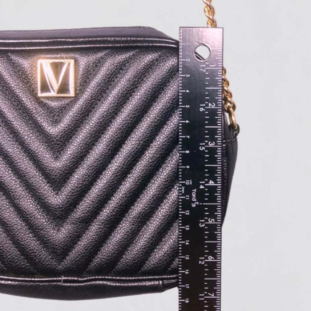 Victoria's Secret Black V-Quilted Top Zip Crossbody Bag - Picture 3 of 11